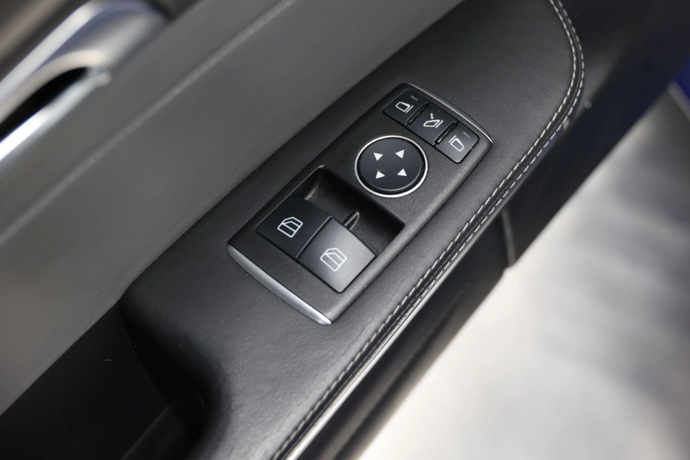 Used 2016 Mercedes-Benz AMG GT S image 11