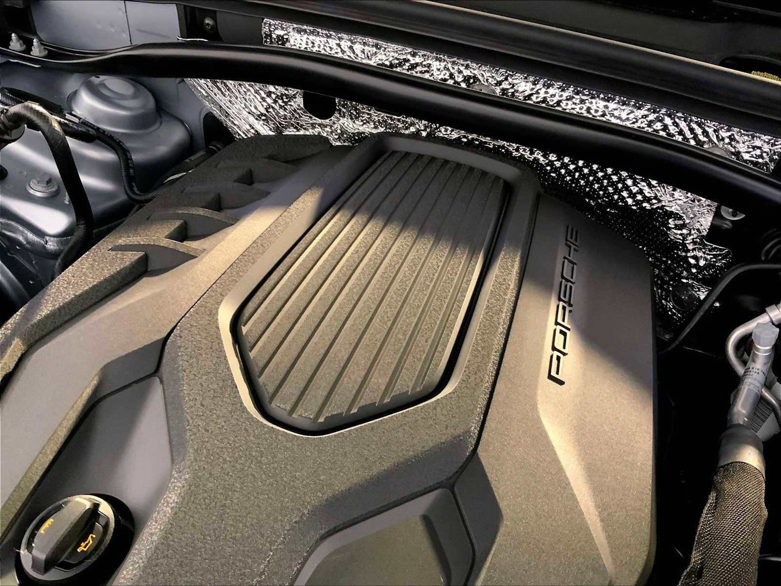 New 2026 Porsche Macan AWD/4WD image 22