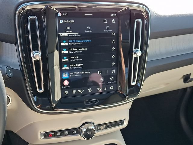 Certified 2024 Volvo XC40 B5 Ultimate w/ Protection Package Premier AWD/4WD image 17