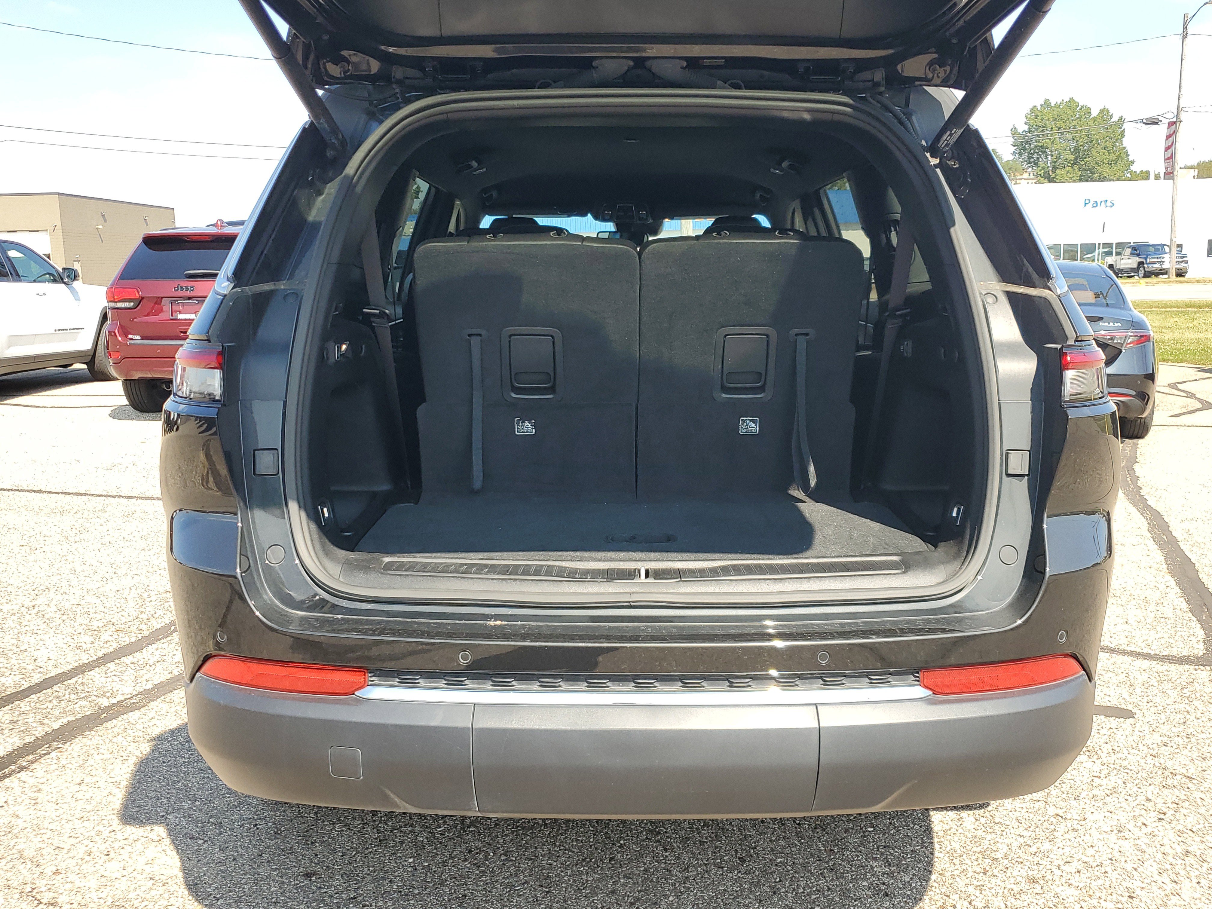 Used 2024 Jeep Grand Cherokee L Limited image 26