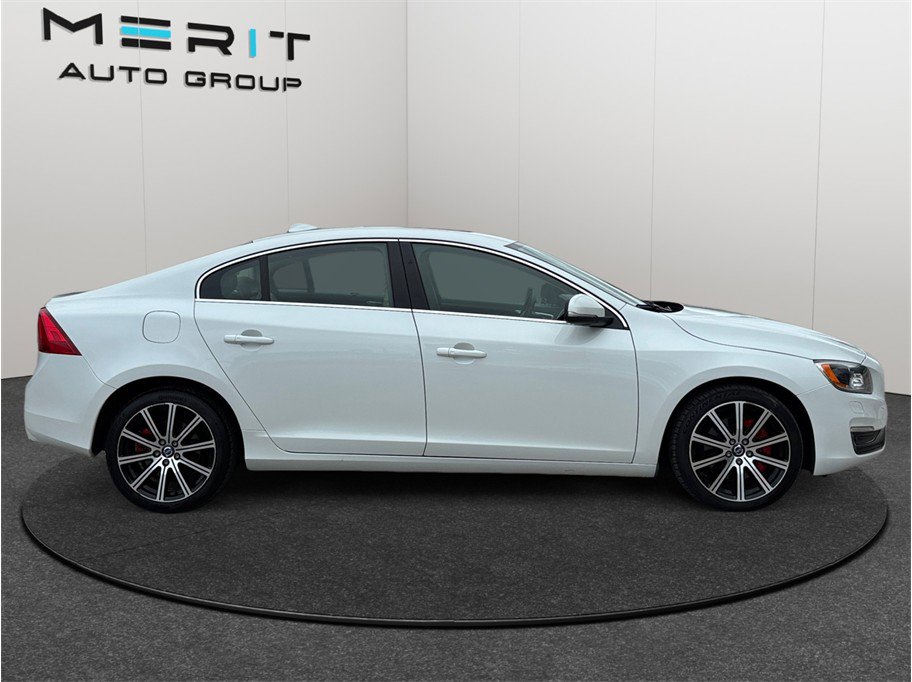 Used 2016 Volvo S60 T5 Inscription Platinum w/ Climate Package AWD/4WD image 10