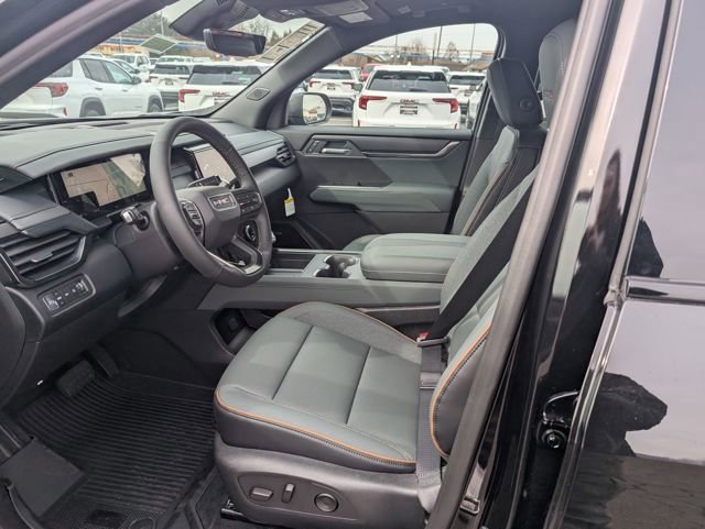 New 2026 GMC Acadia AT4 w/ Luxury Package image 13