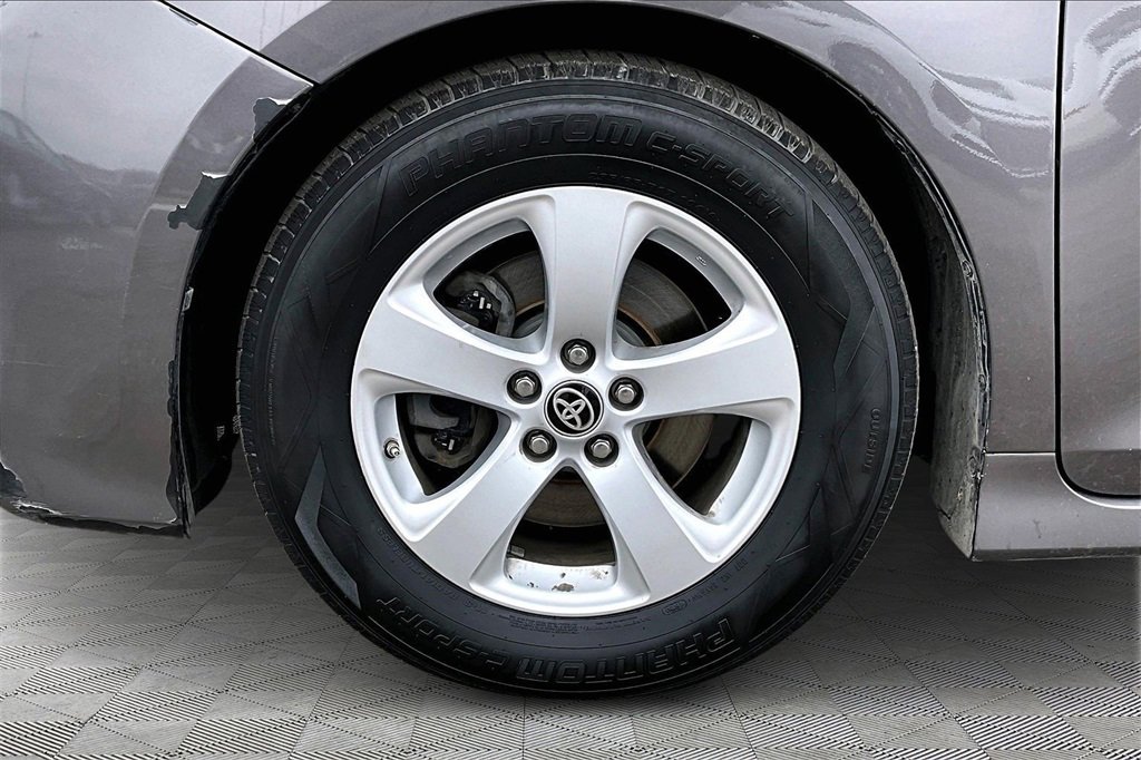 Used 2020 Toyota Sienna LE image 9