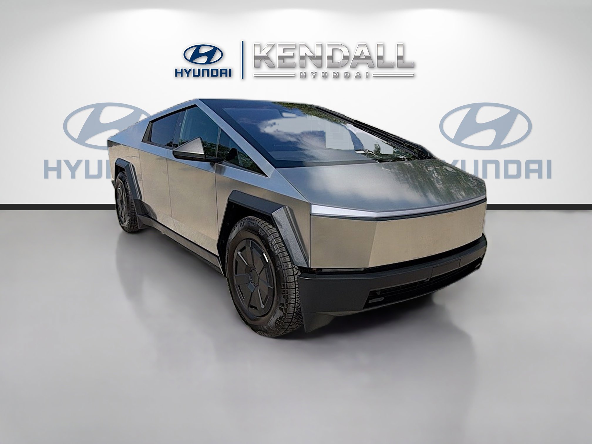 Used 2025 Tesla Cybertruck AWD Crew Cab image 1