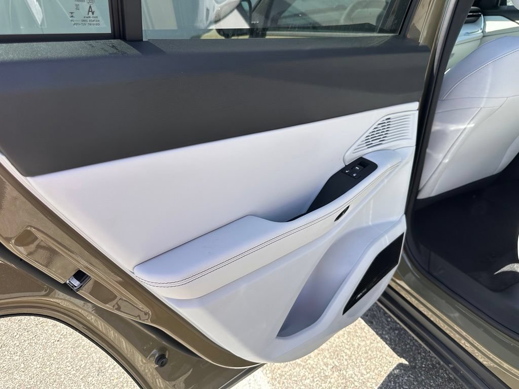 New 2026 Jeep Cherokee Overland w/ Advanced Pro Tech Group AWD/4WD image 15
