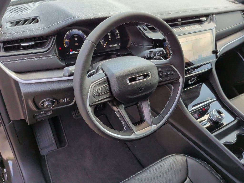 New 2026 Jeep Grand Cherokee Limited AWD/4WD image 15