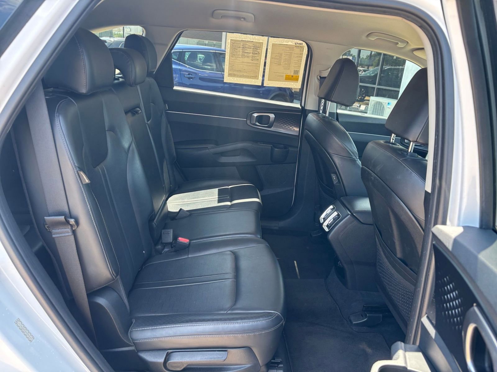 Used 2024 Kia Sorento S FWD image 28