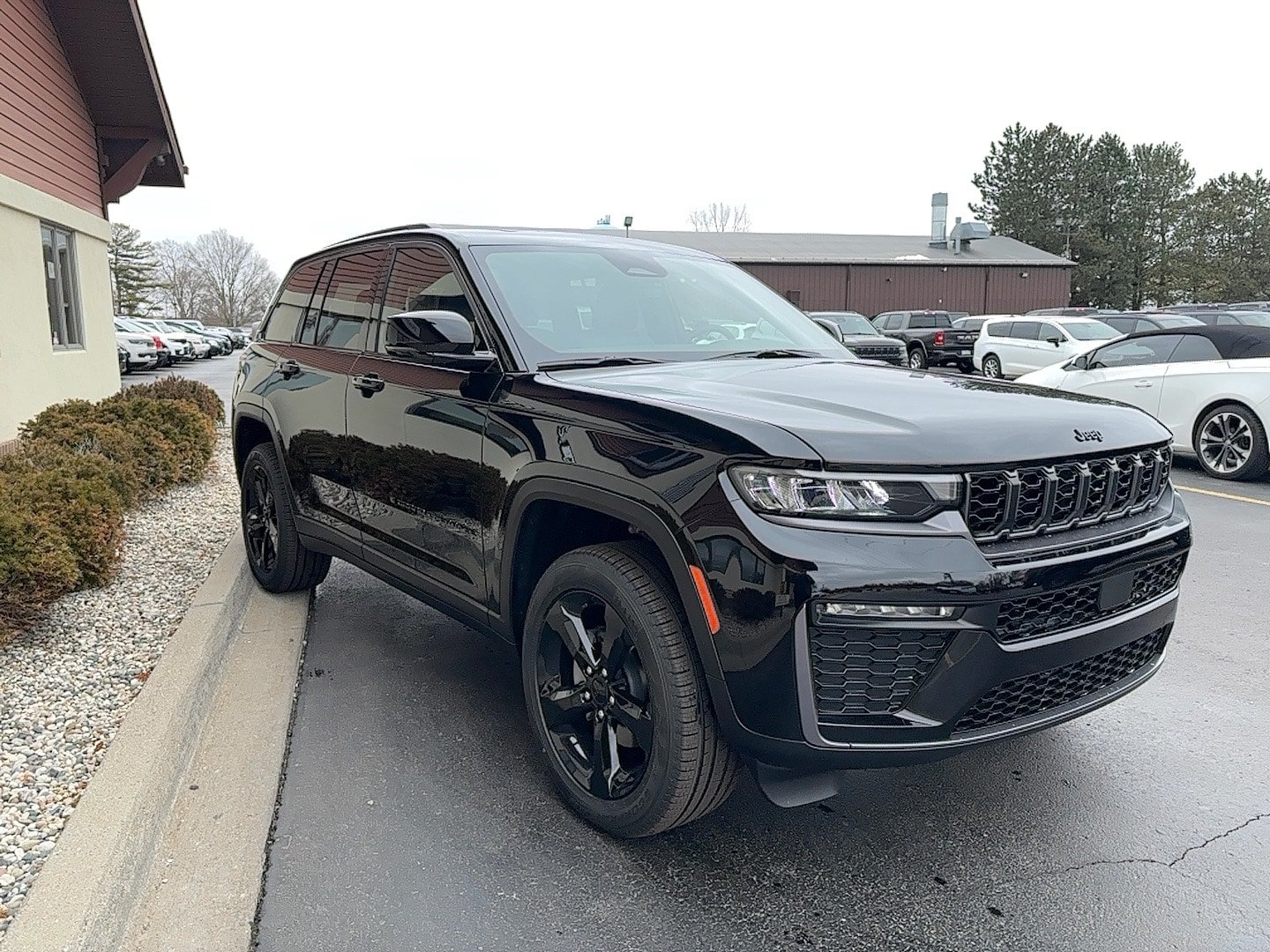 New 2026 Jeep Grand Cherokee Limited w/ Limited Altitude Package AWD/4WD image 4