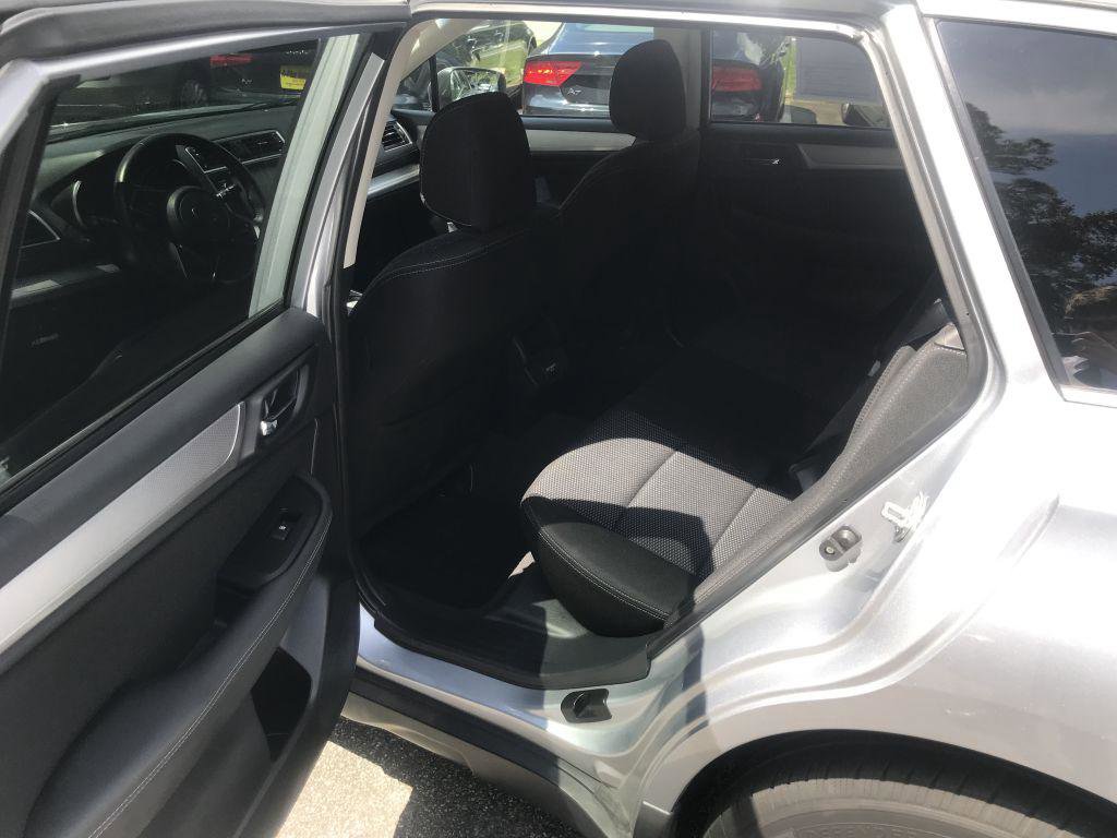 Used 2018 Subaru Outback 2.5i Premium image 8