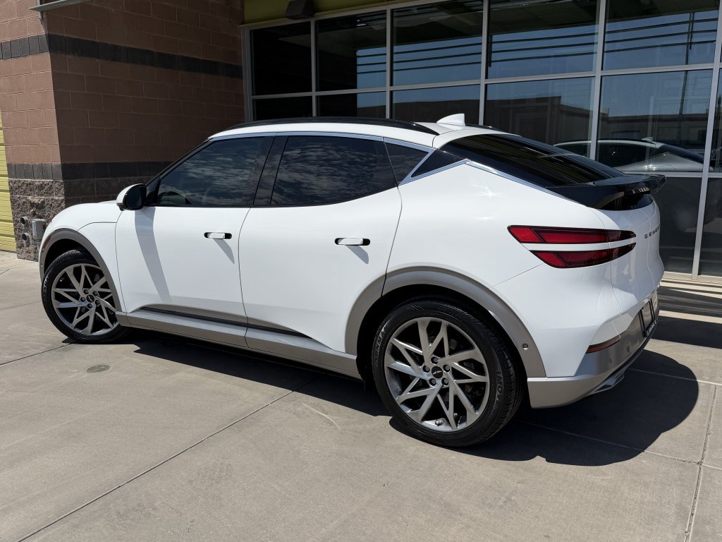 Used 2023 Genesis GV60 Advanced AWD/4WD image 5