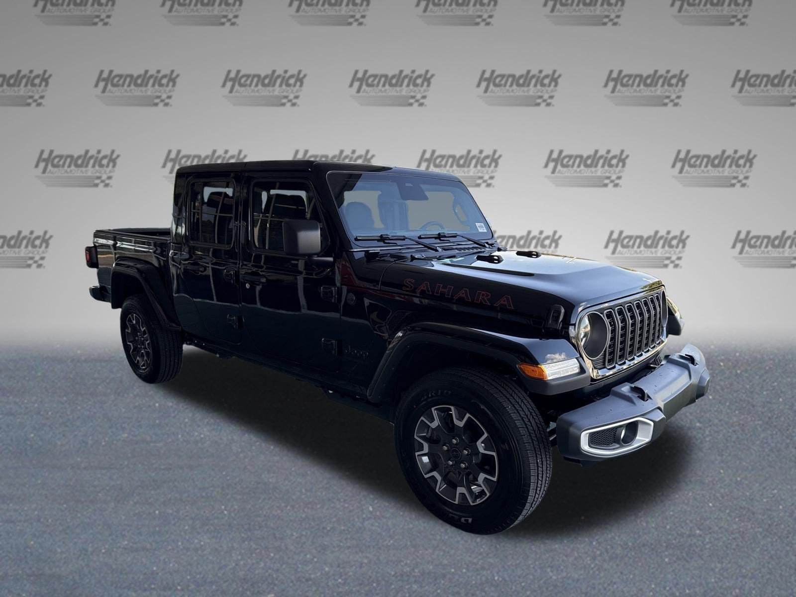 Used 2026 Jeep Gladiator Sport AWD/4WD image 5