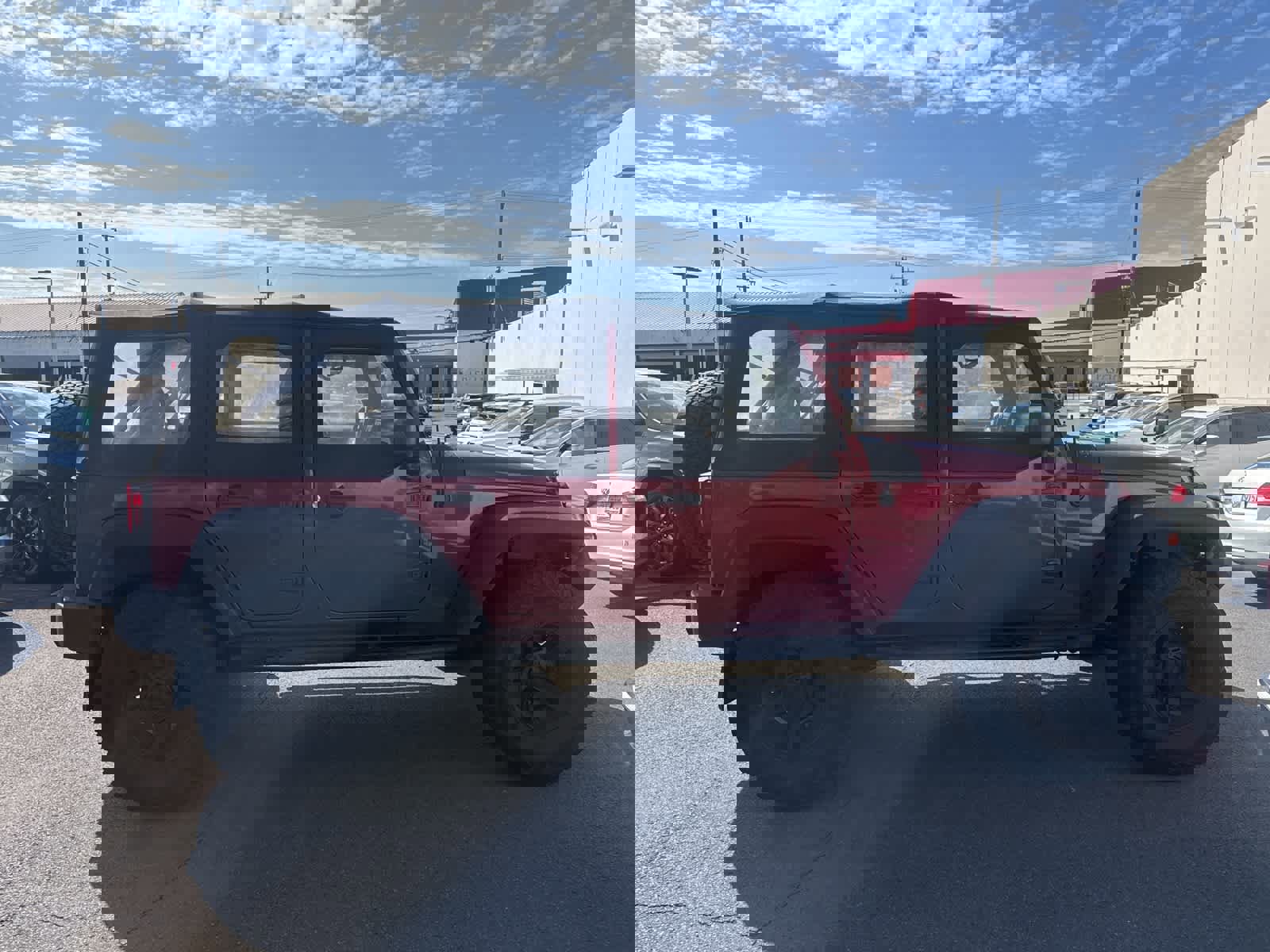 Used 2012 Jeep Wrangler Unlimited Sport w/ Connectivity Group image 6