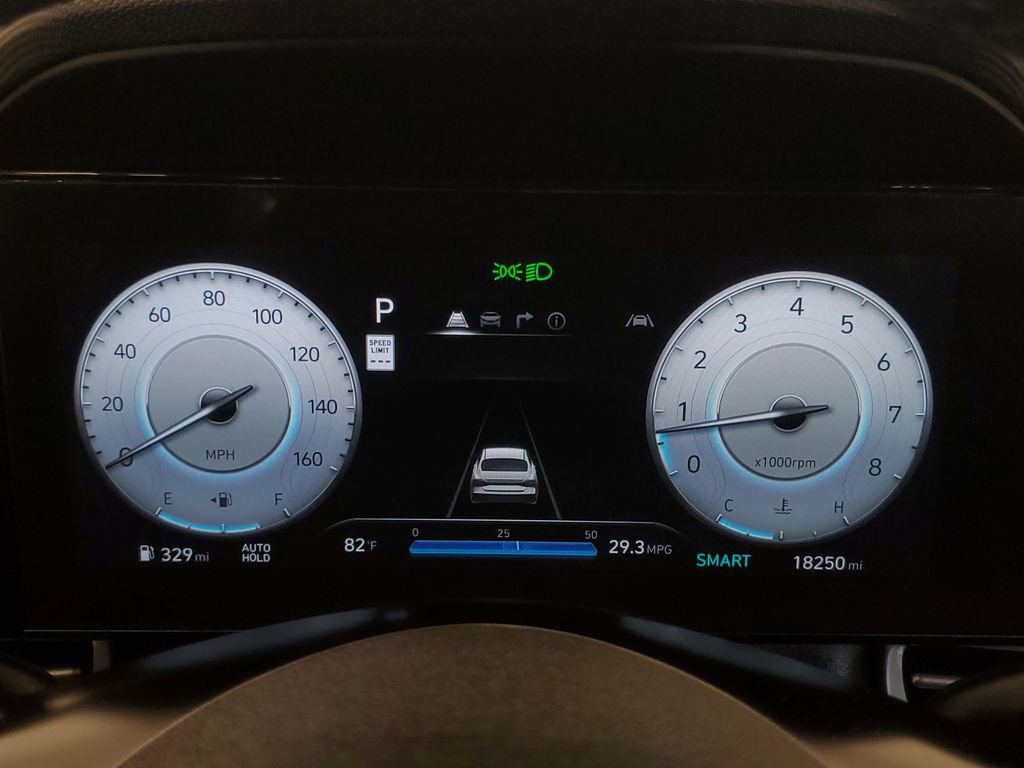 Used 2024 Hyundai Elantra SEL w/ Convenience Package FWD image 17