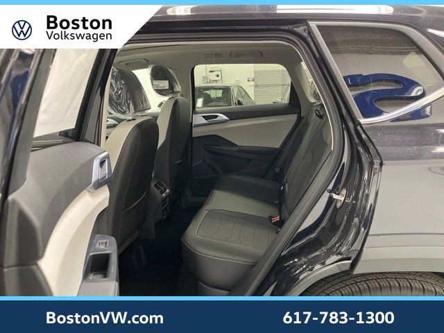 New 2026 Volkswagen Taos SE image 10