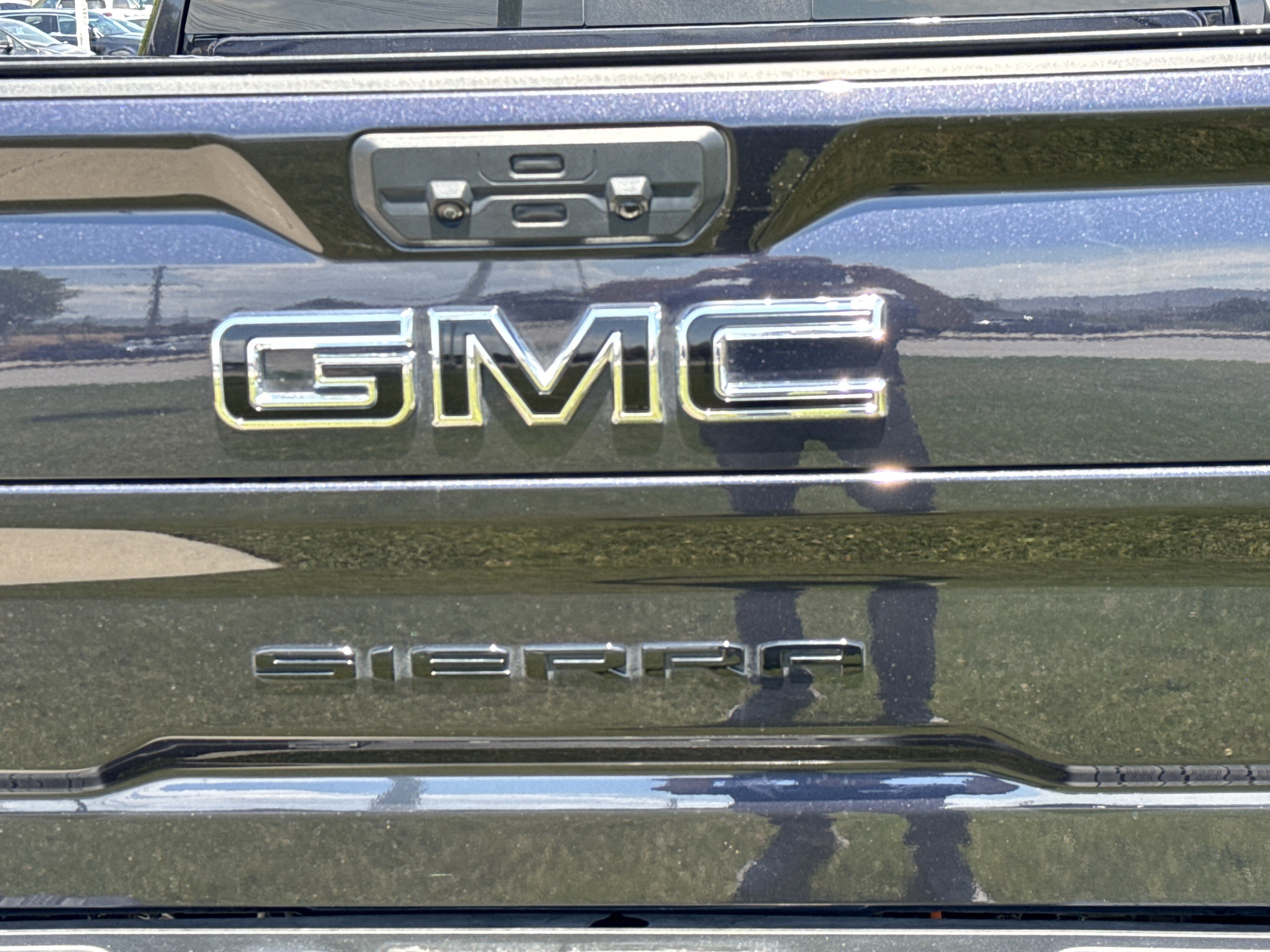 Used 2025 GMC Sierra 3500 AT4 w/ AT4 Premium Plus Package AWD/4WD image 13