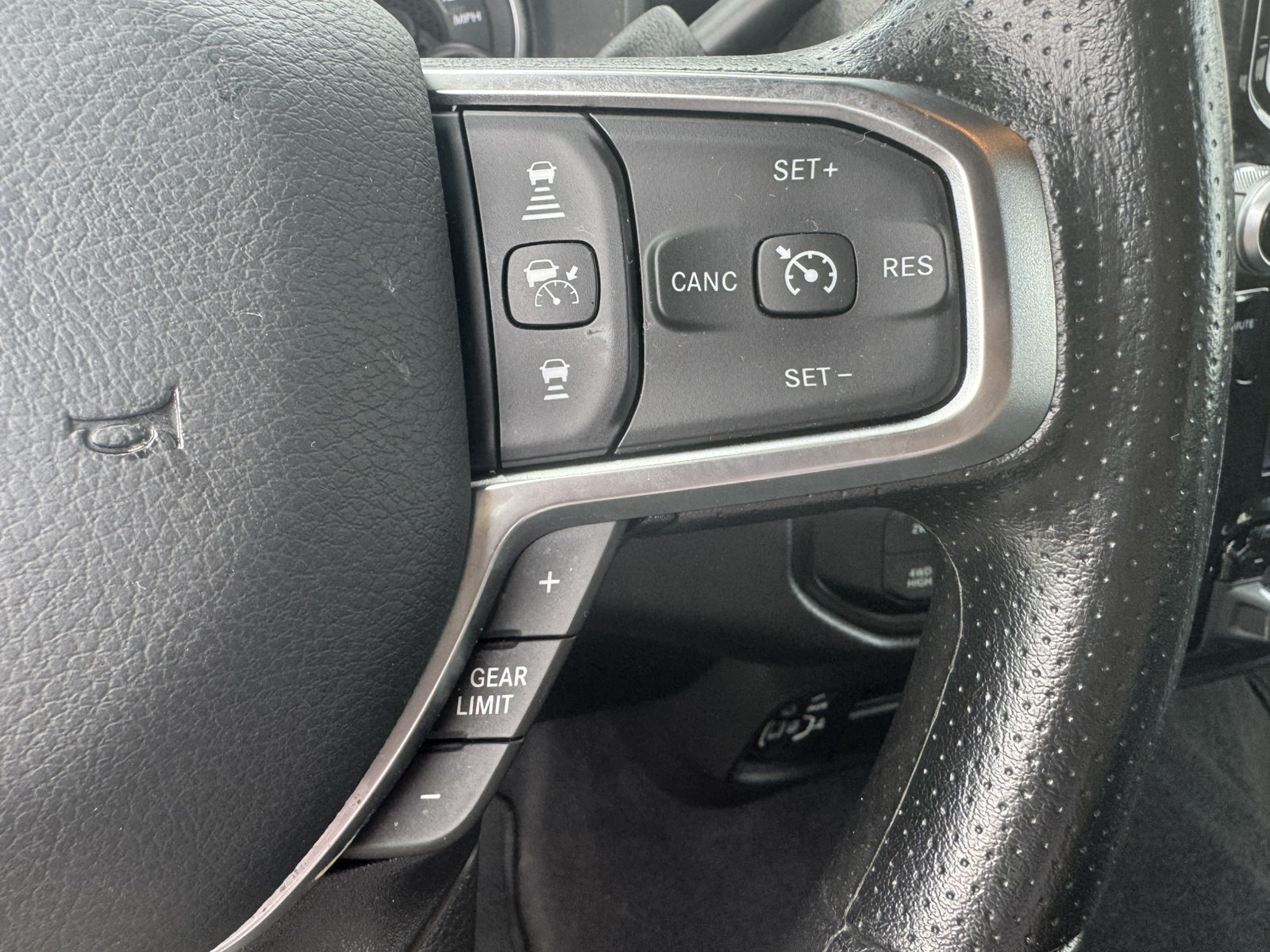 Used 2025 RAM 2500 Tradesman AWD/4WD image 31