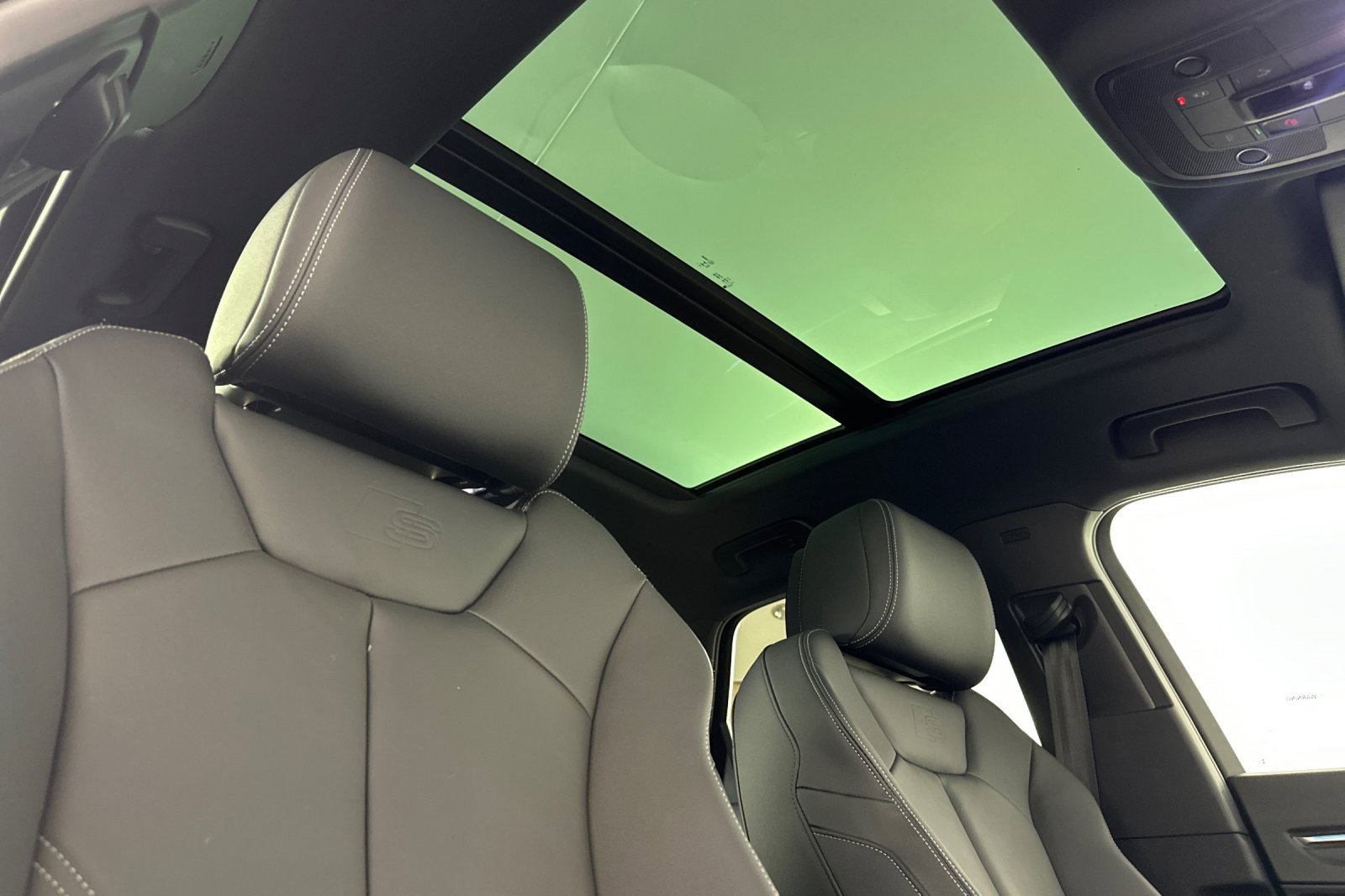 Used 2023 Audi Q3 2.0T Premium Plus w/ Premium Plus Package image 16