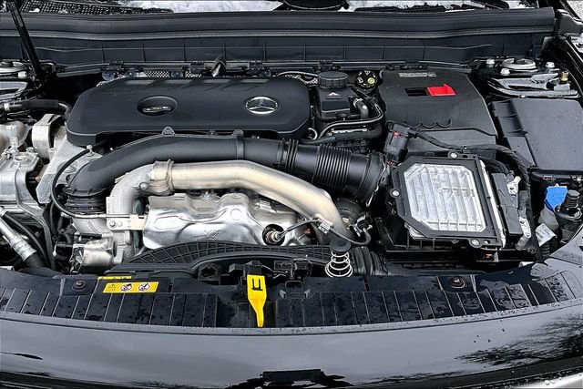 Certified 2025 Mercedes-Benz GLB 250 4MATIC image 32