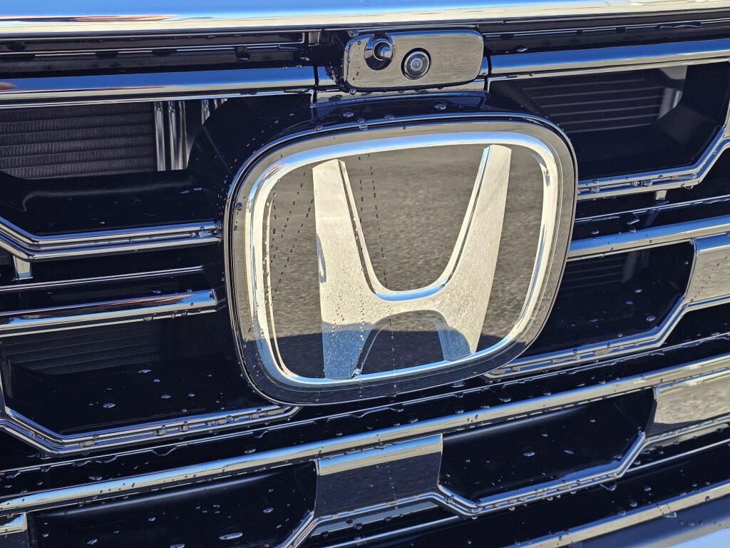 New 2026 Honda Pilot image 3