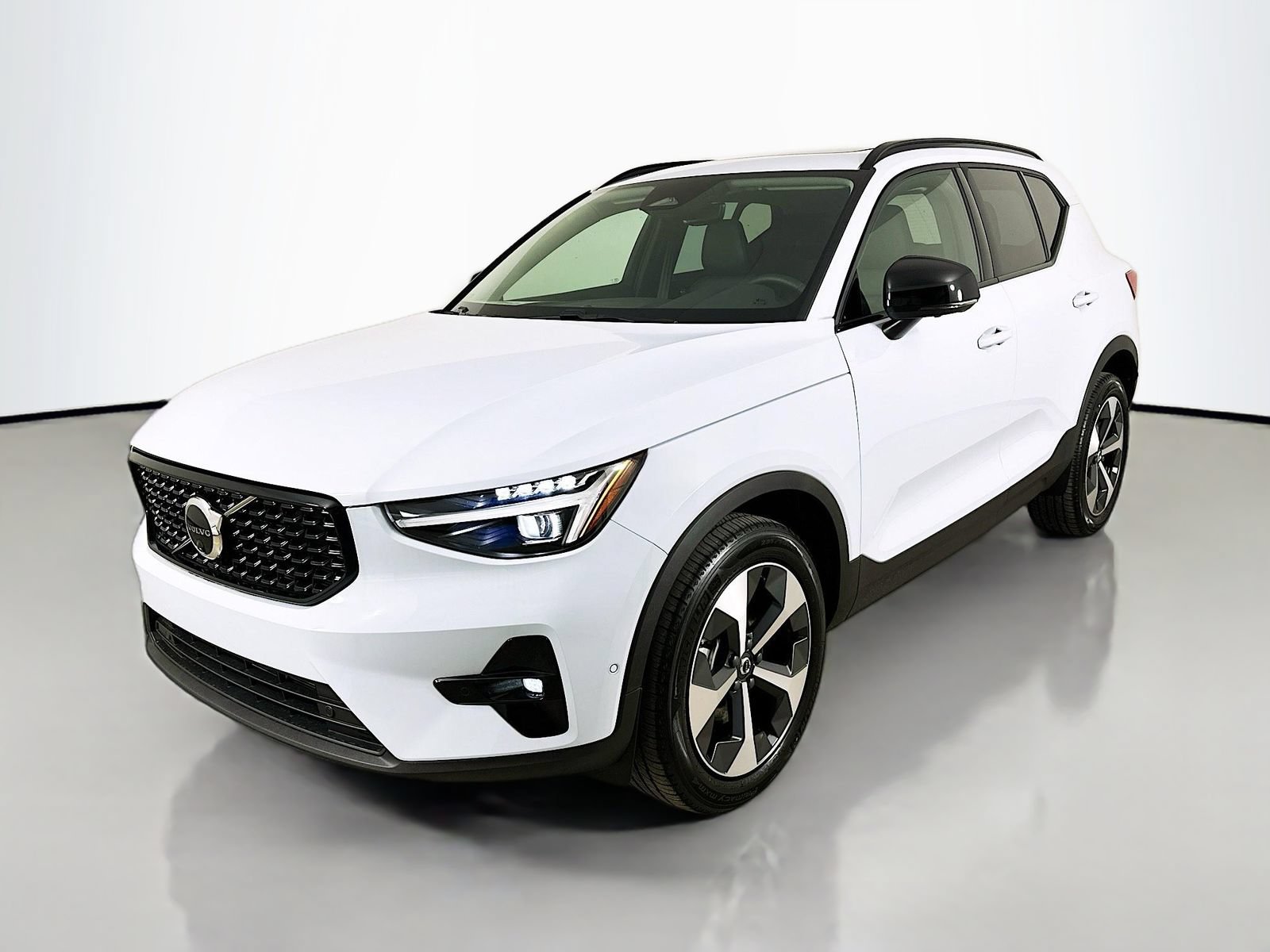 New 2026 Volvo XC40 B5 Plus w/ Protection Package Premier AWD/4WD image 1