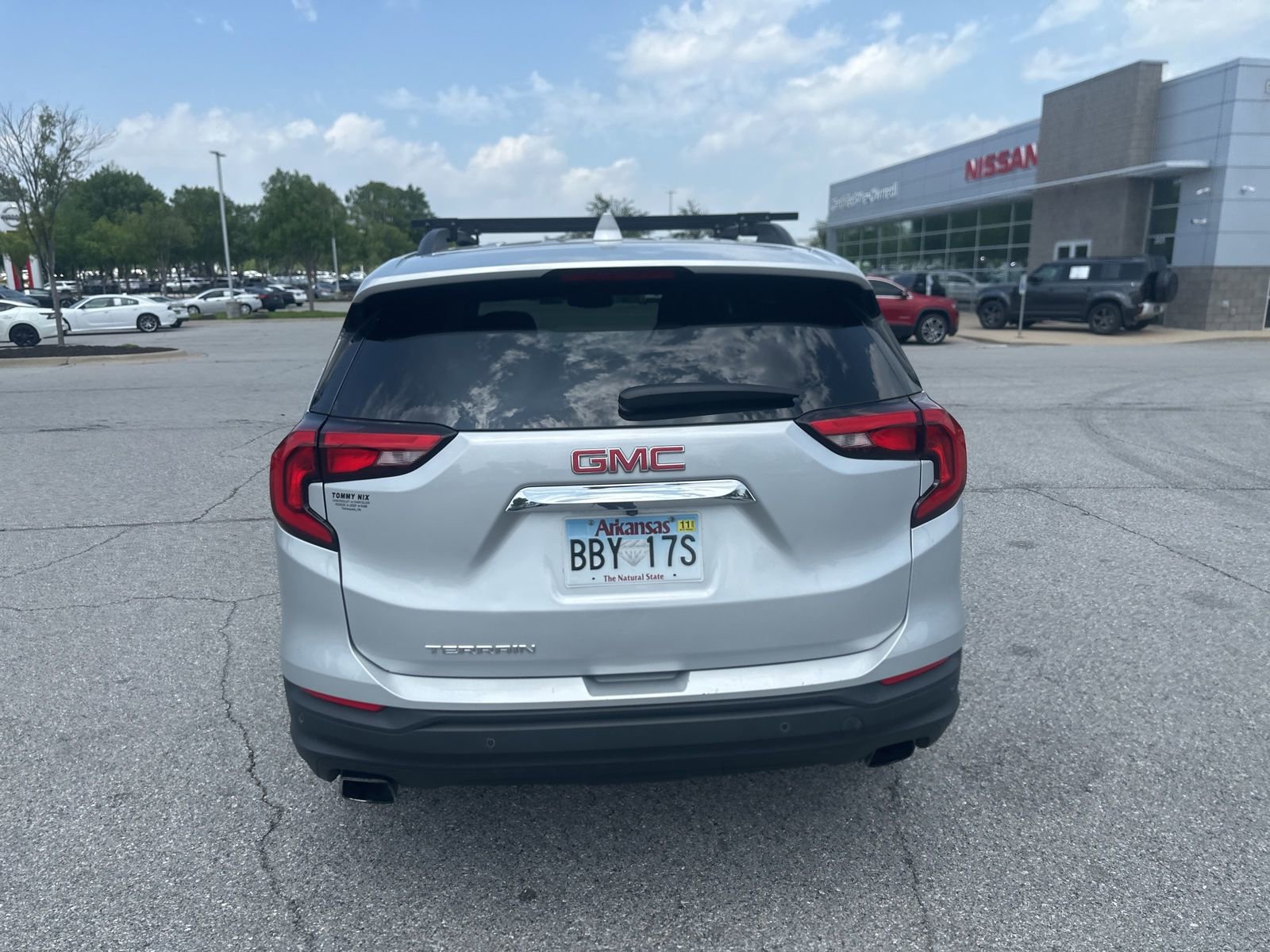 Used 2018 GMC Terrain SLE w/ Driver Convenience Package FWD image 6