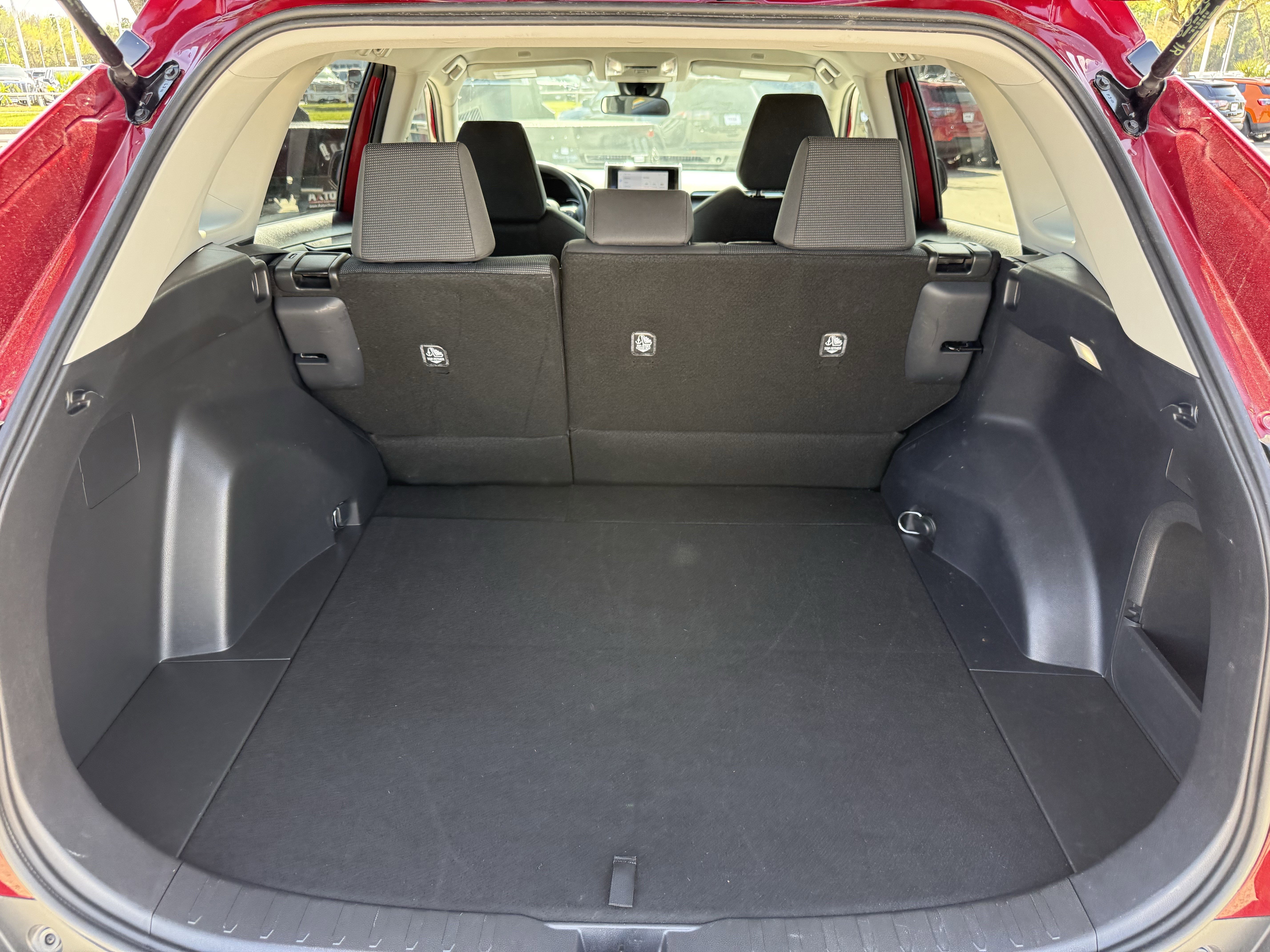 Used 2025 Toyota RAV4 LE image 30