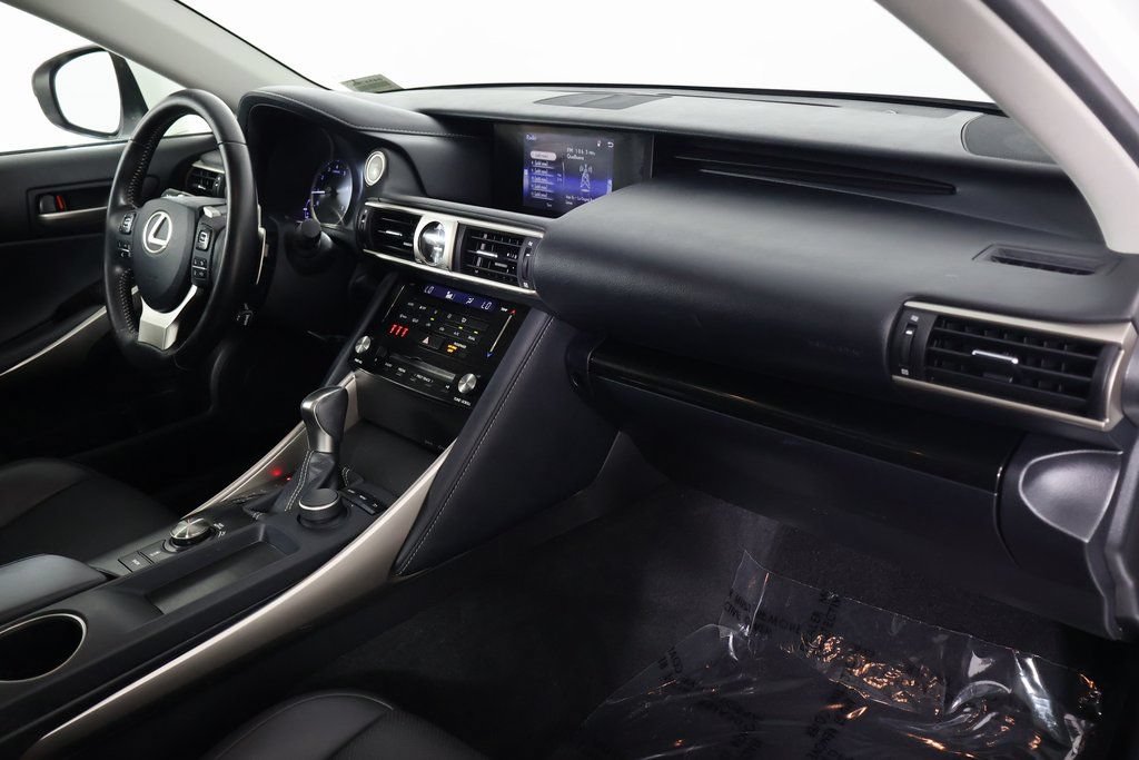 Used 2017 Lexus IS 200t RWD image 9