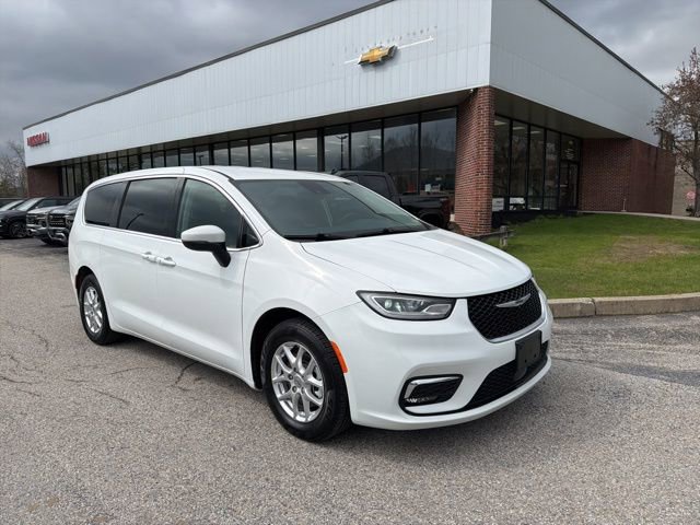 Used 2023 Chrysler Pacifica Touring-L