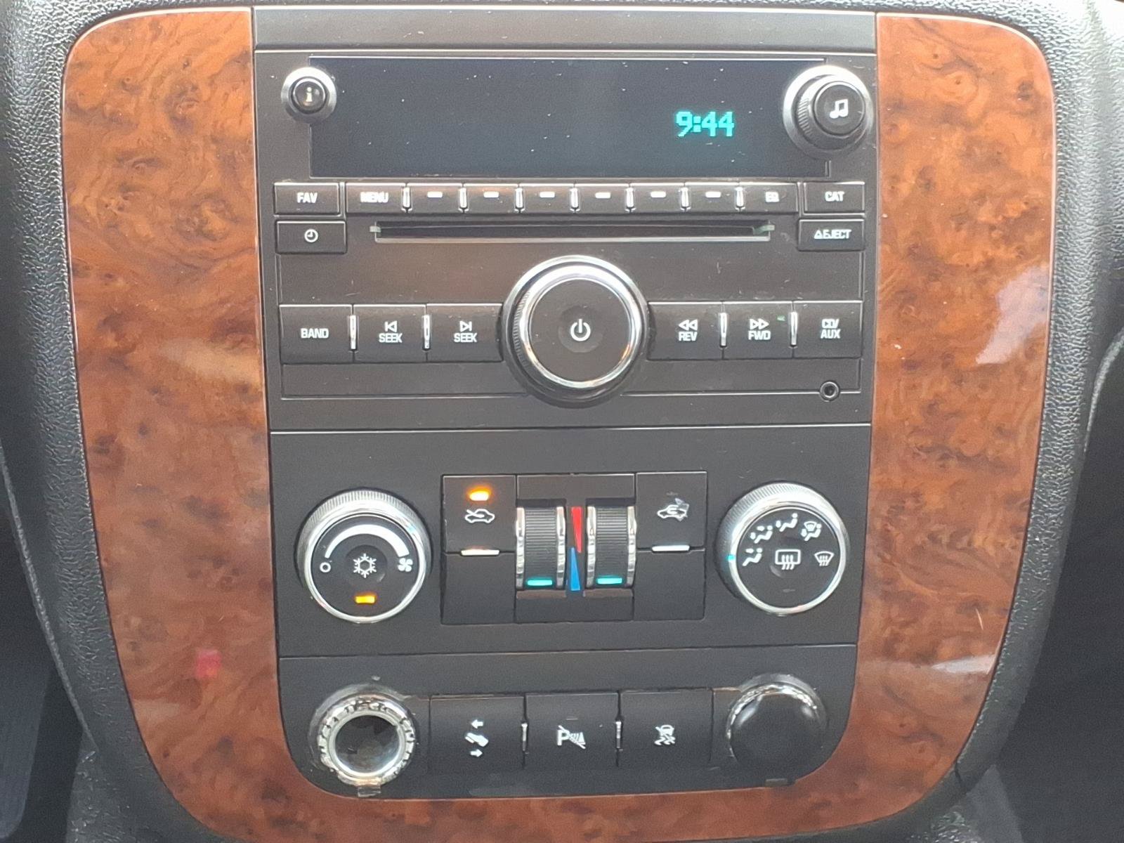 Used 2009 Chevrolet Avalanche LT w/ Convenience Package #1 RWD image 6