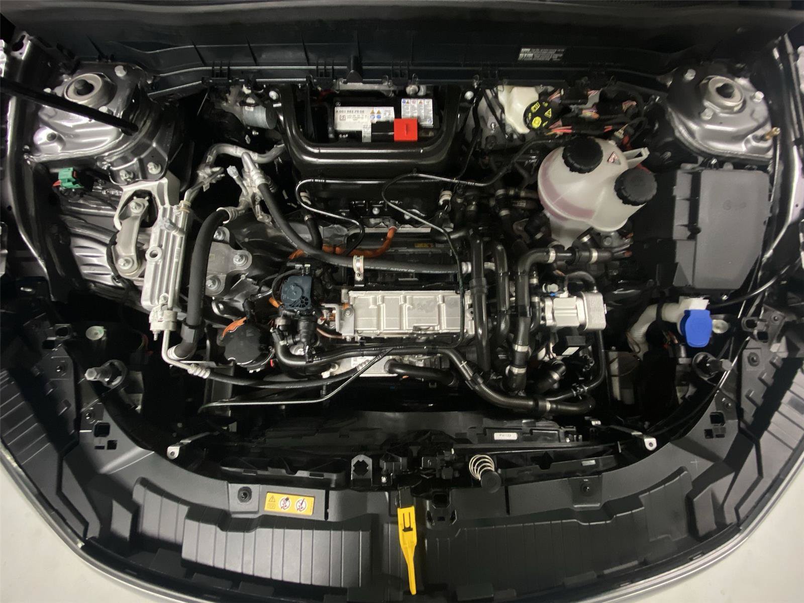 Used 2022 Mercedes-Benz EQB 350 4MATIC image 22