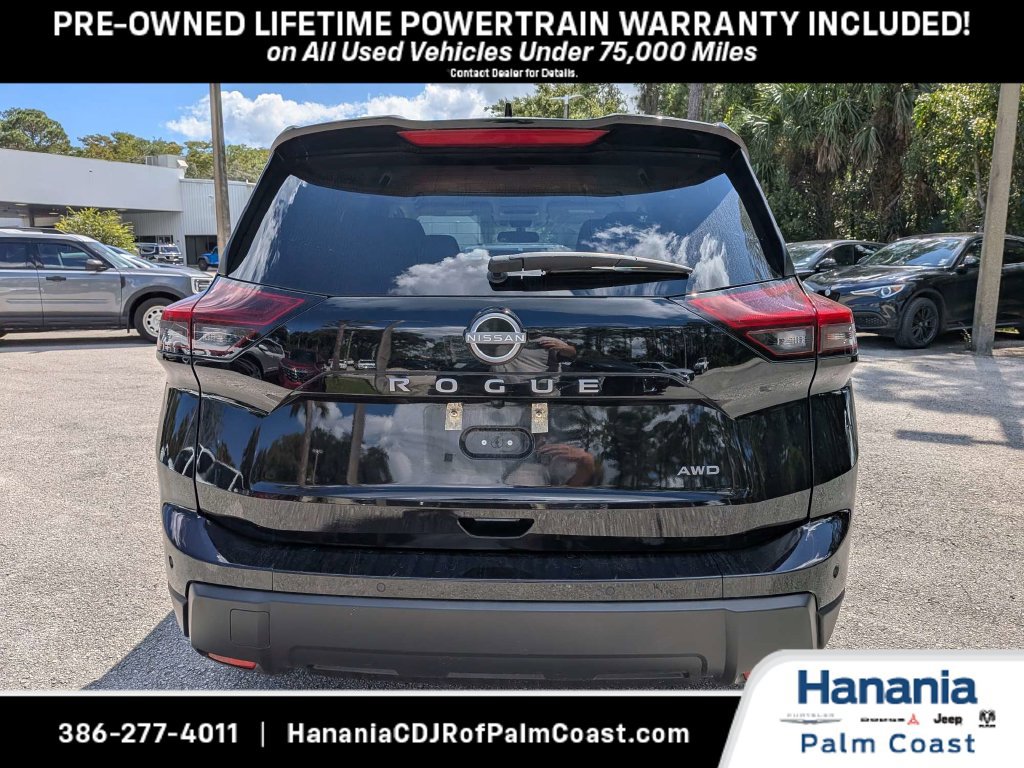 Used 2025 Nissan Rogue SV AWD/4WD image 4