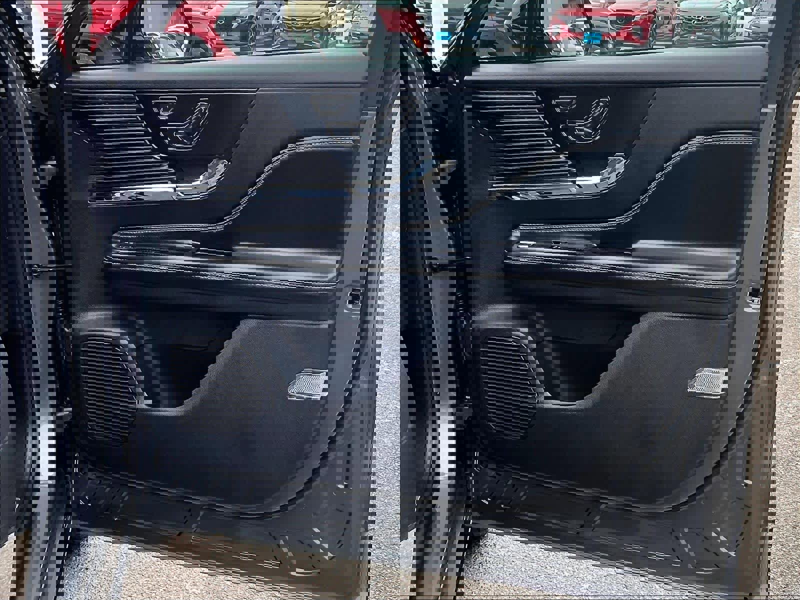 Used 2022 Lincoln Corsair AWD w/ Premium Package image 12