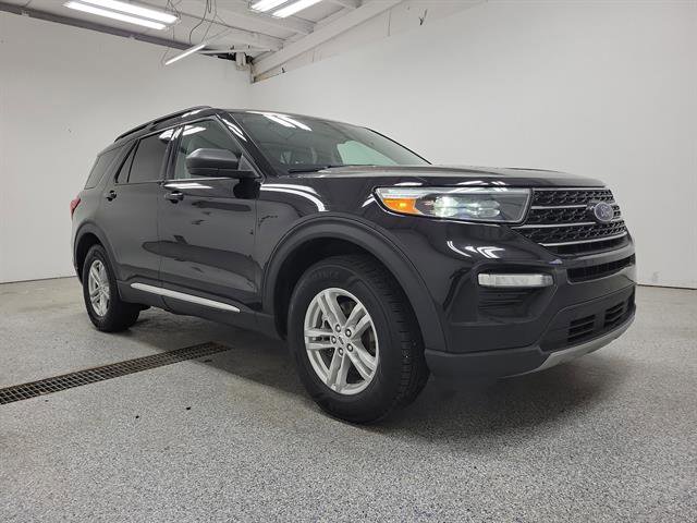 Used 2021 Ford Explorer XLT w/ Equipment Group 202A AWD/4WD image 2