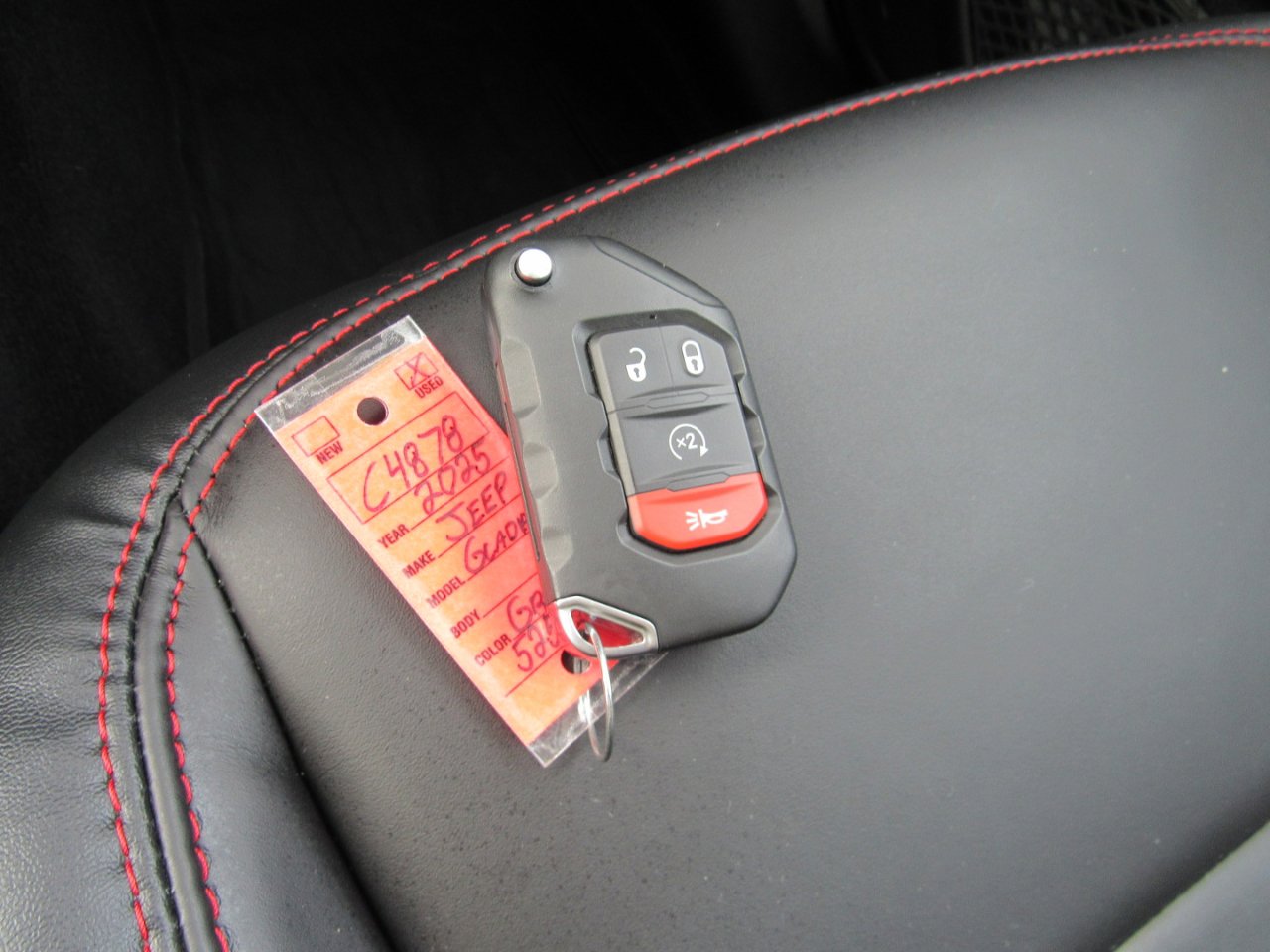 Used 2025 Jeep Gladiator Rubicon image 19