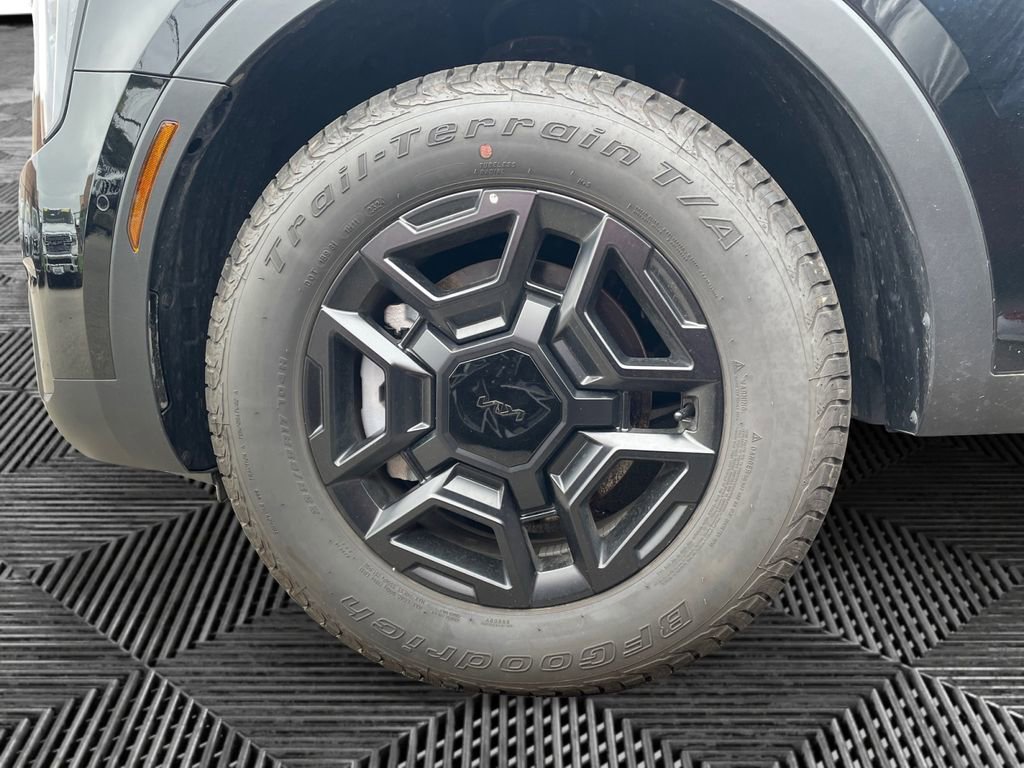 Used 2025 Kia Sorento SX Prestige image 13