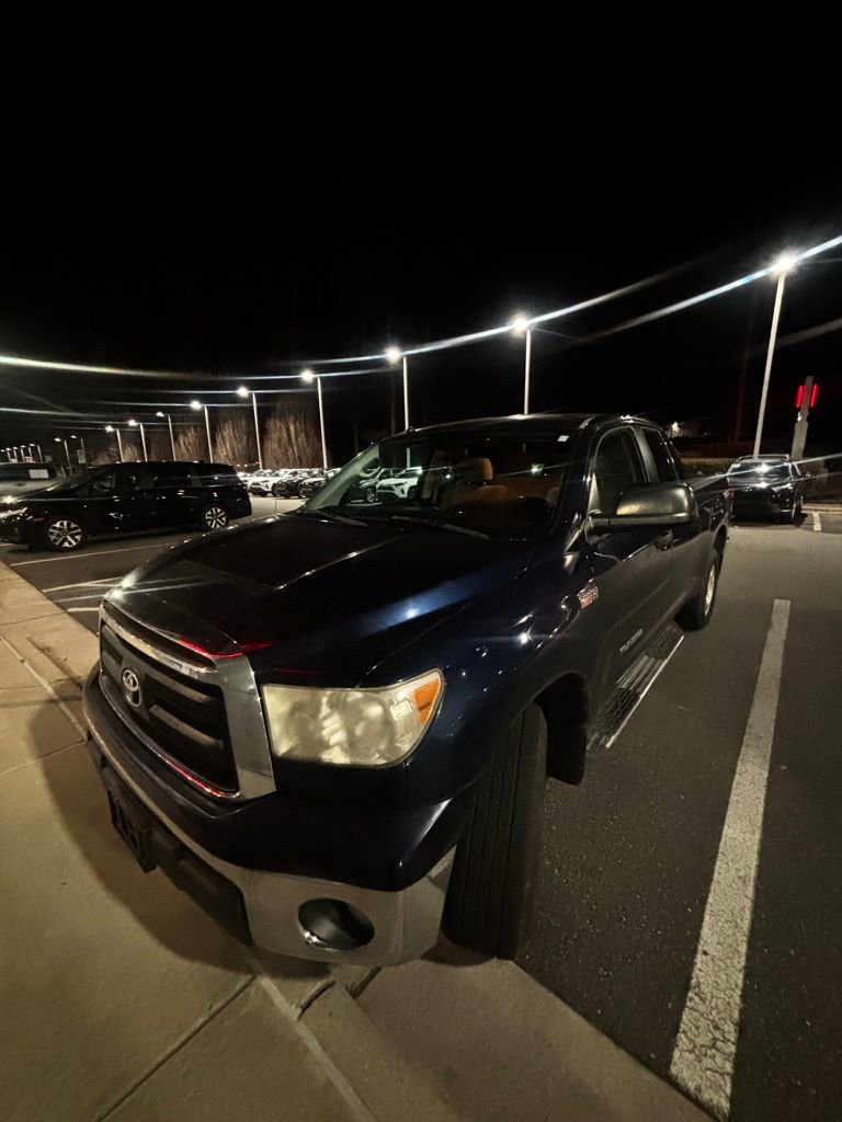 Used 2011 Toyota Tundra 4x4 Double Cab image 2