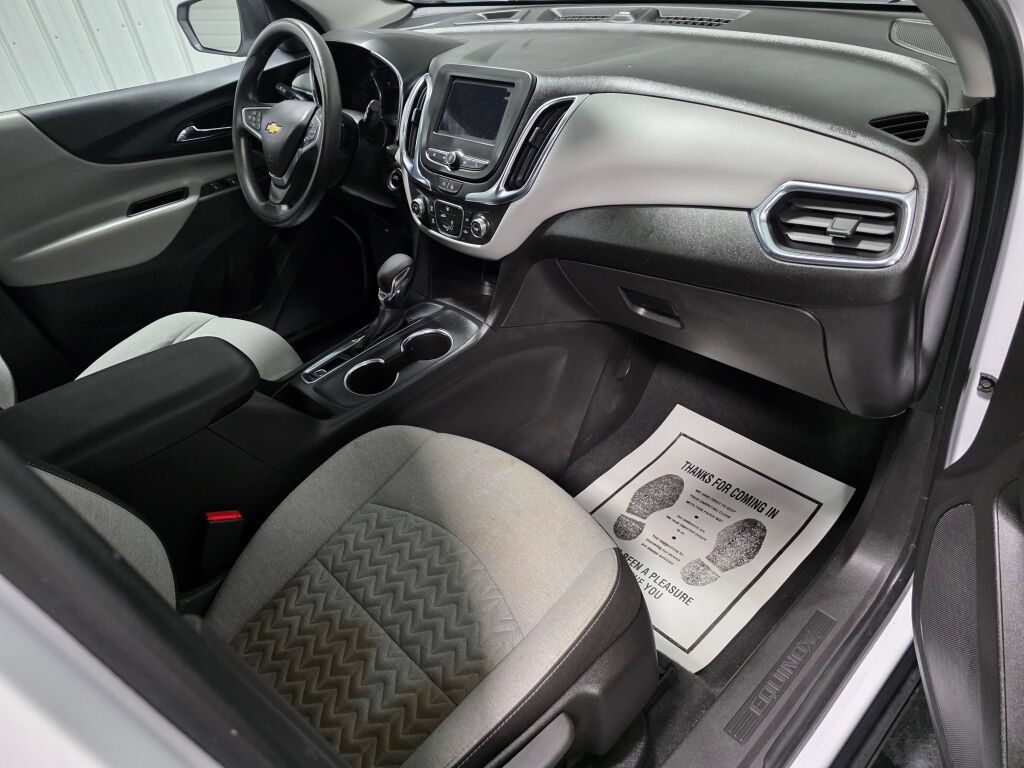 Used 2023 Chevrolet Equinox LS w/ LS Convenience Package FWD image 7