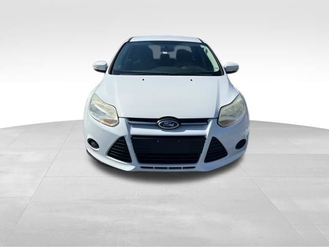 Used 2013 Ford Focus SE w/ Super Fuel Economy (SFE) Pkg image 2
