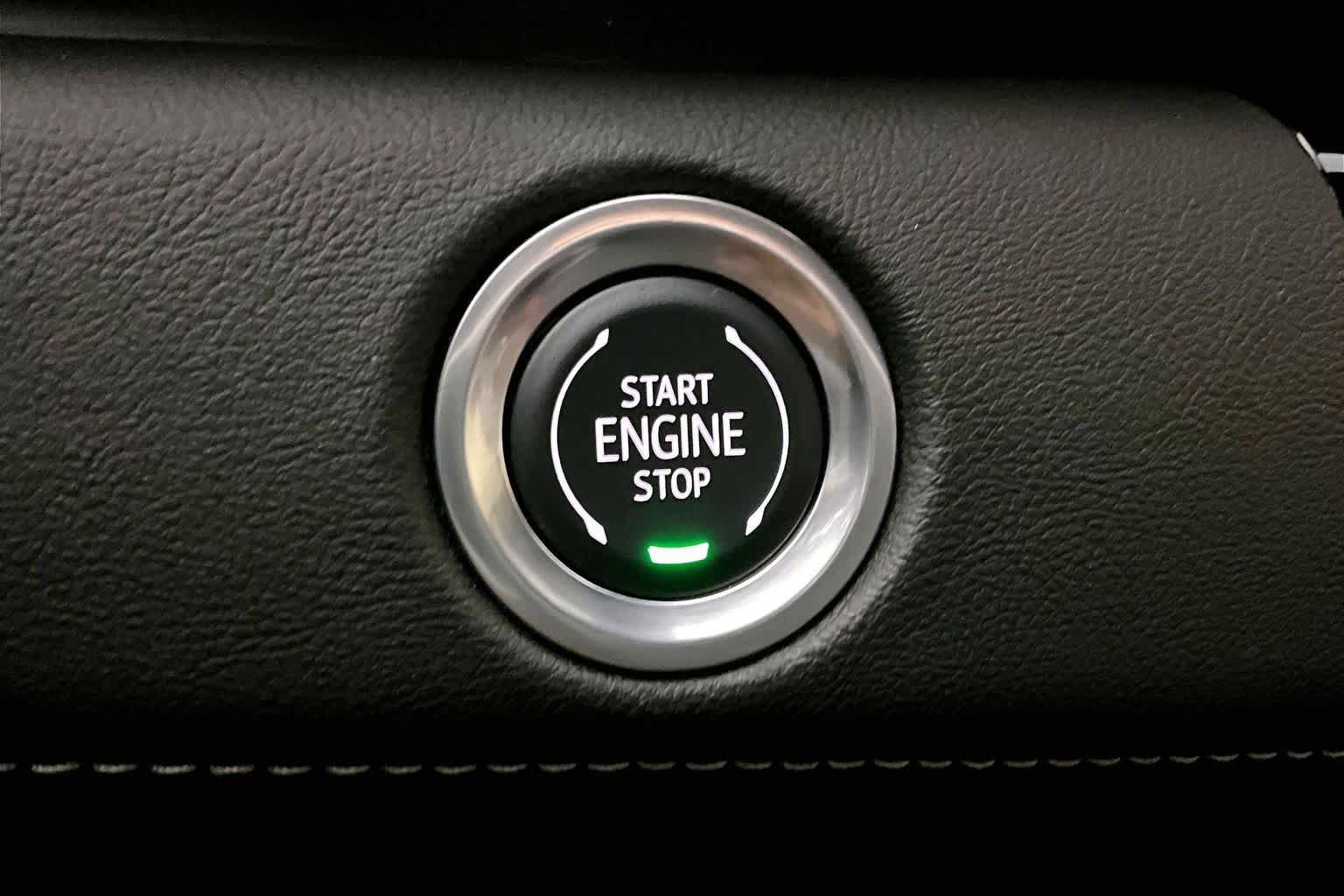 Used 2024 Cadillac Escalade Luxury RWD image 32