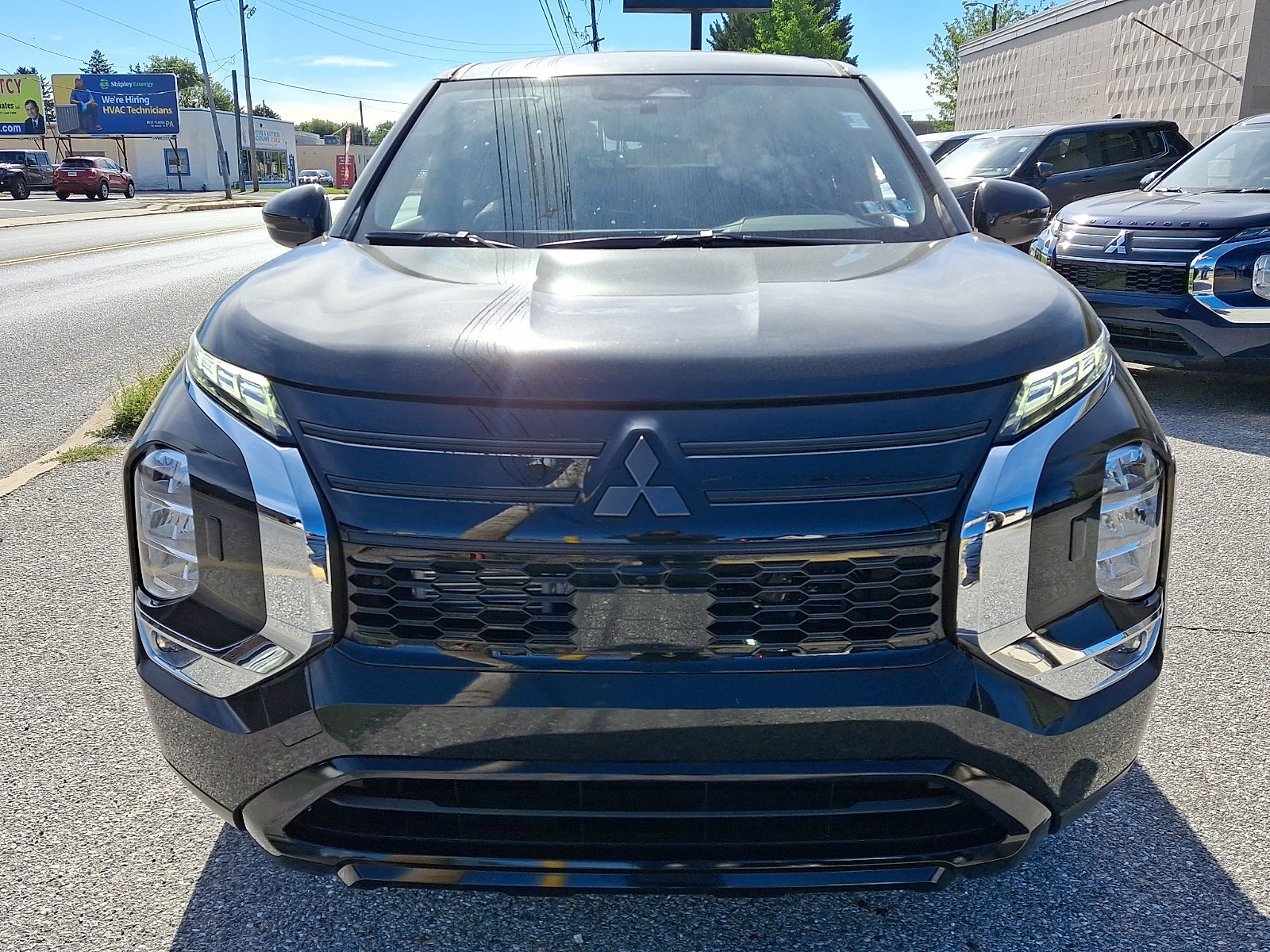 New 2026 Mitsubishi Outlander LE AWD/4WD image 3