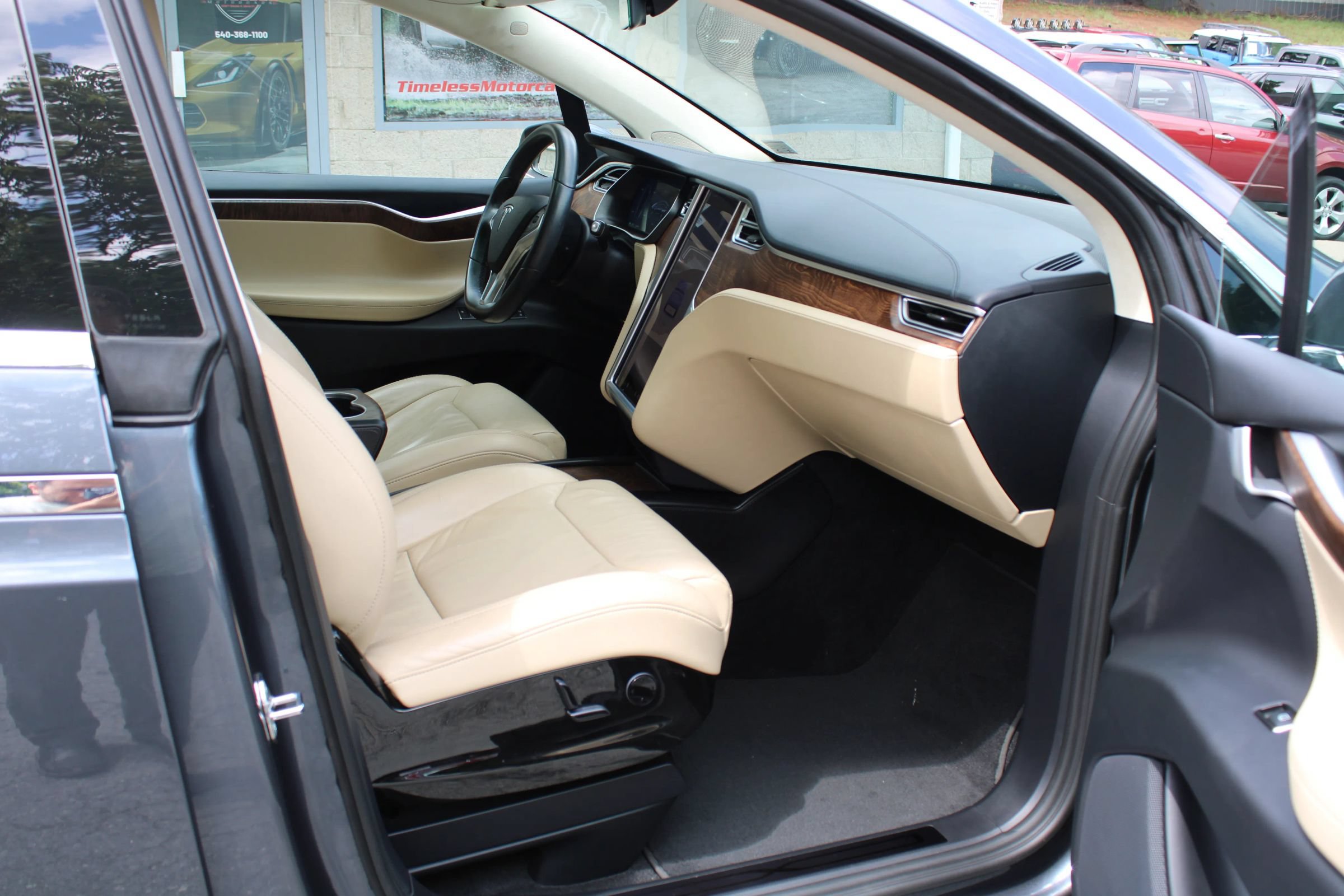 Used 2017 Tesla Model X 75D AWD/4WD image 7