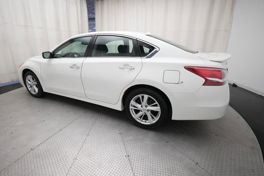 Used 2013 Nissan Altima 2.5 SV FWD image 32