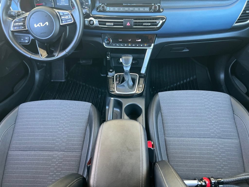 Certified 2023 Kia Seltos S w/ Navigation Package FWD image 17