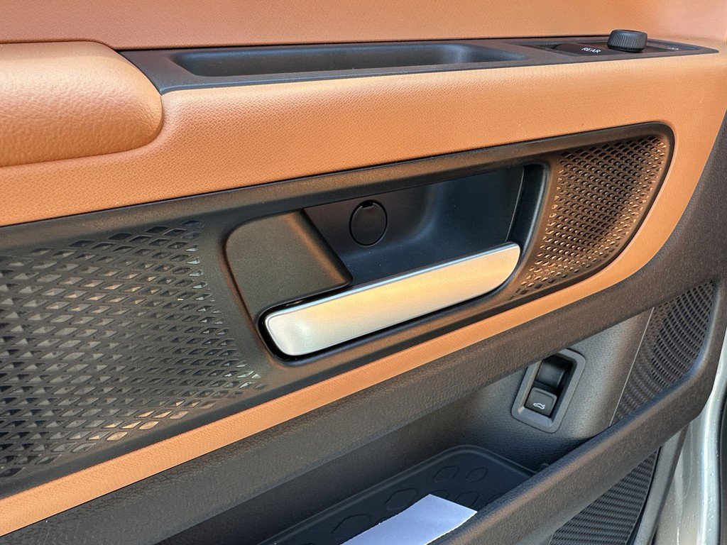 New 2025 Volkswagen ID. Buzz Pro S image 19