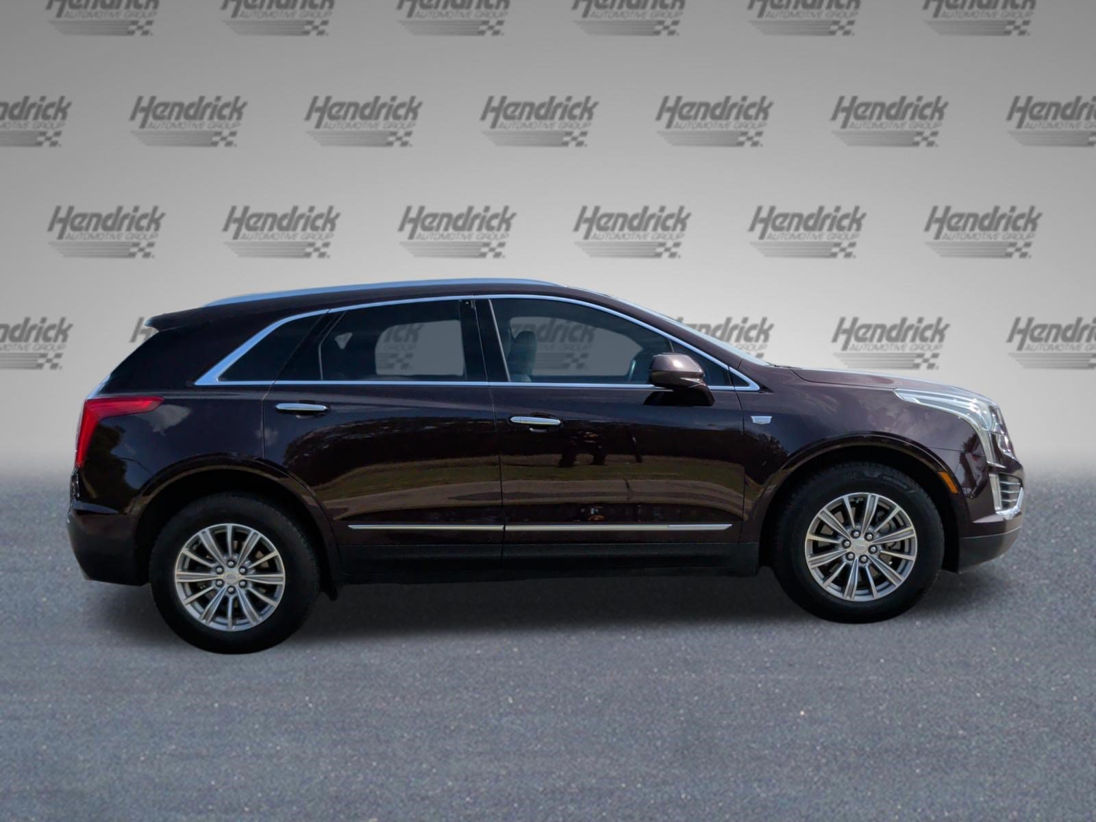 Used 2017 Cadillac XT5 Luxury w/ Driver Awareness Package FWD image 6