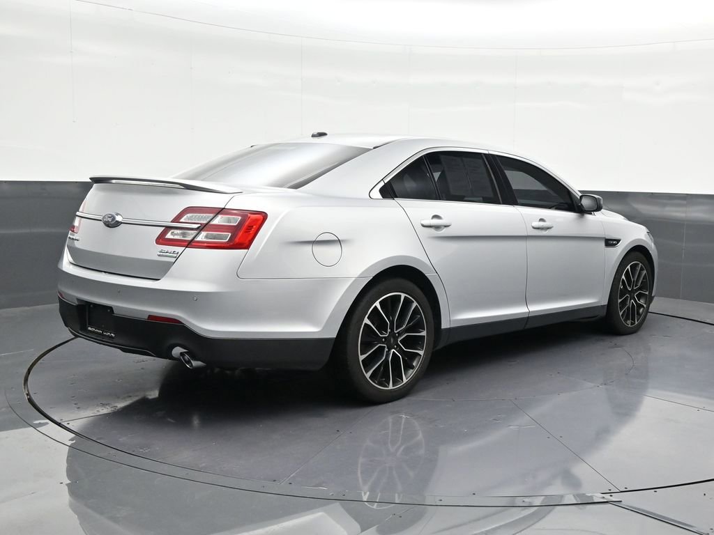 Used 2018 Ford Taurus SHO w/ Driver Assist Package image 5