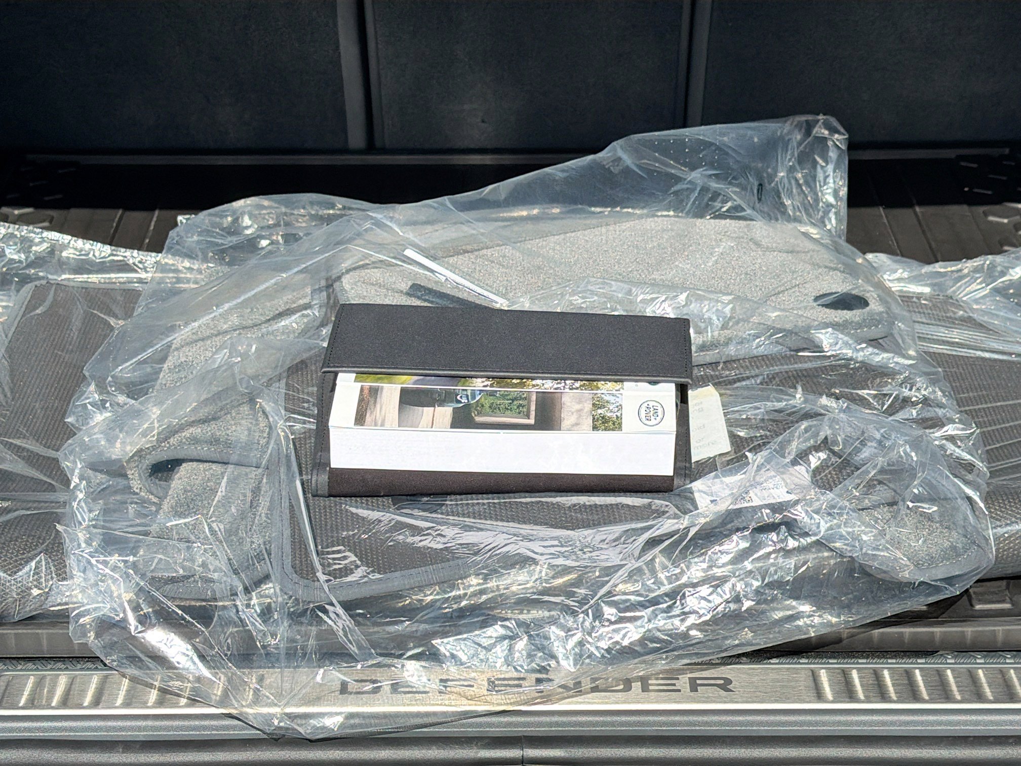 New 2026 Land Rover Defender 110 OCTA image 43