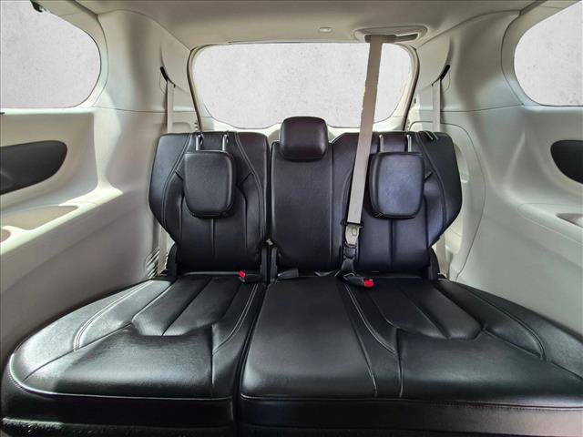 Used 2022 Chrysler Pacifica Touring-L FWD image 19