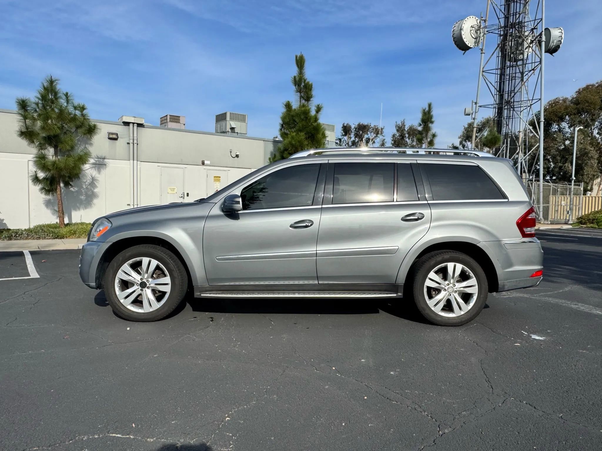 Used 2012 Mercedes-Benz GL 450 4MATIC image 7