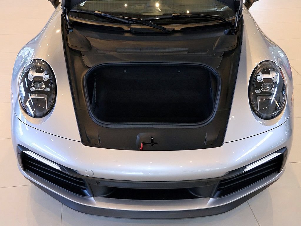Used 2023 Porsche 911 Carrera T RWD image 68